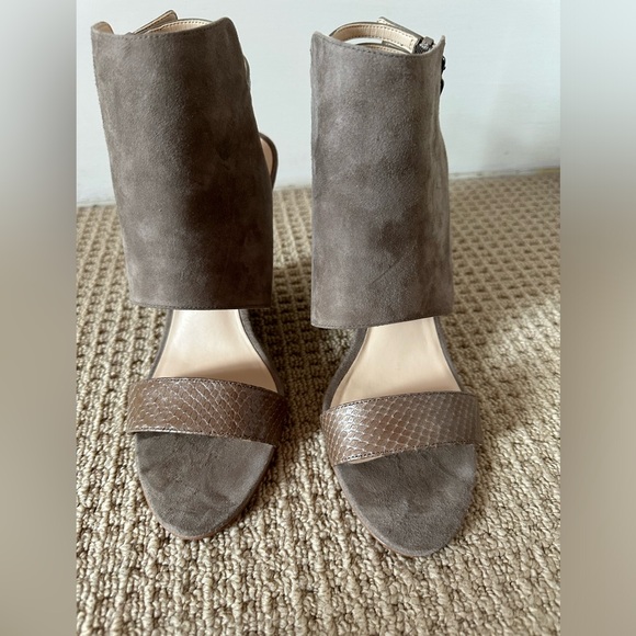 Suede wedge Nine West sandals circa 2012 - Picture 4 of 13